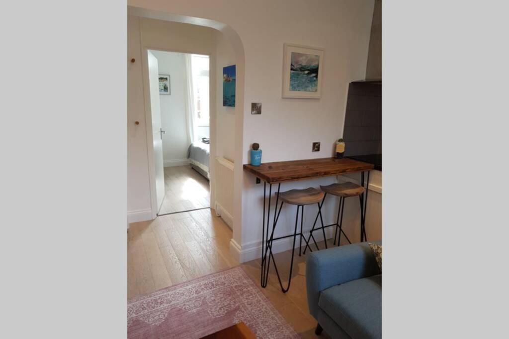 St Ives Apartment Private Parking With Garden 10 Minute Walk Into Town And Beach Extérieur photo